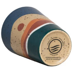 United By Blue - 12oz Ceramic Mug With Silicone Lid - Tasse -Magasin D'Équipement De Plein Air united by blue 12oz ceramic mug with silicone lid tasse detail 3