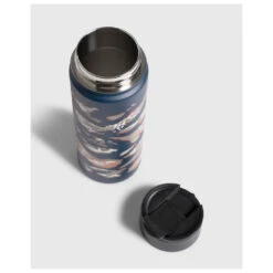 United By Blue - 18oz Insulated Steel Travel Bottle - Bouteille Isotherme 11 United By Blue - 18oz Insulated Steel Travel Bottle - Bouteille Isotherme -Magasin D'Équipement De Plein Air united by blue 18oz insulated steel travel bottle bouteille isotherme detail 4