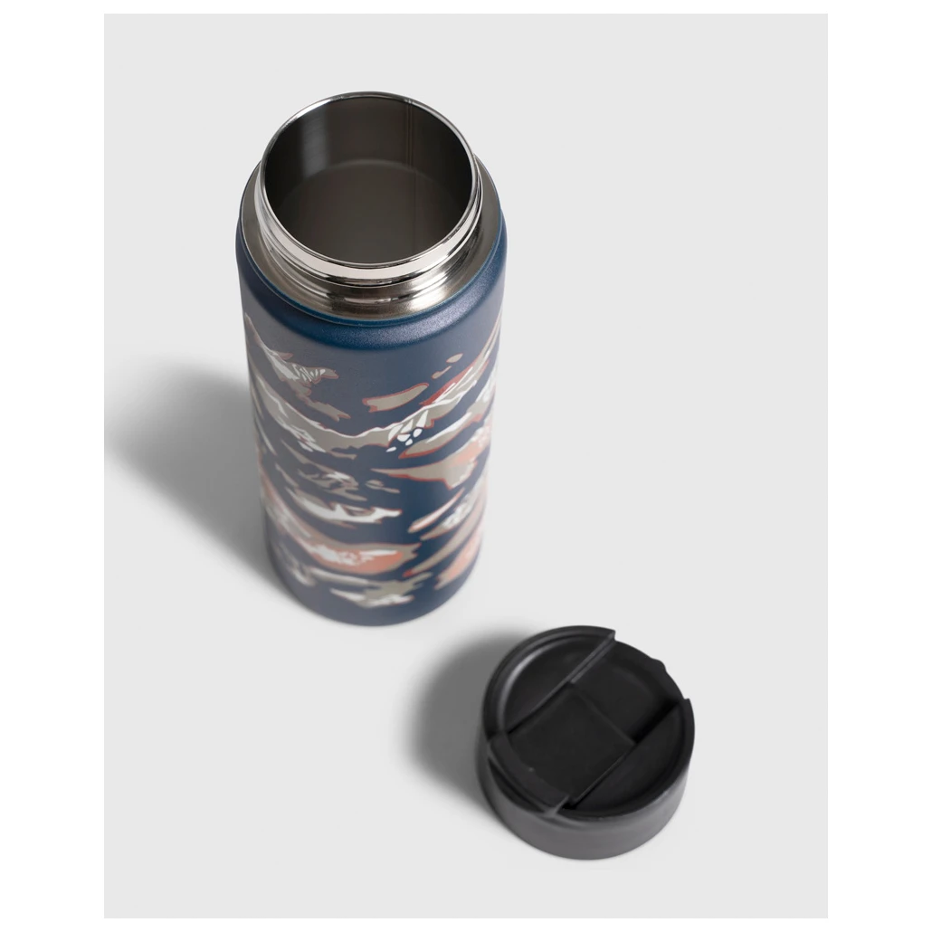 United By Blue - 18oz Insulated Steel Travel Bottle - Bouteille Isotherme 6 United By Blue - 18oz Insulated Steel Travel Bottle - Bouteille Isotherme – Image 4