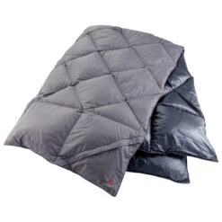 Y By Nordisk - Kiby Packable Down Travel Blanket - Couverture -Magasin D'Équipement De Plein Air y by nordisk kiby packable down travel blanket couverture 1
